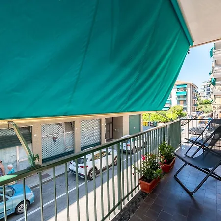 A Due Passi Dalle Onde Apartment Lavagna