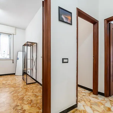 A Due Passi Dalle Onde Apartment *