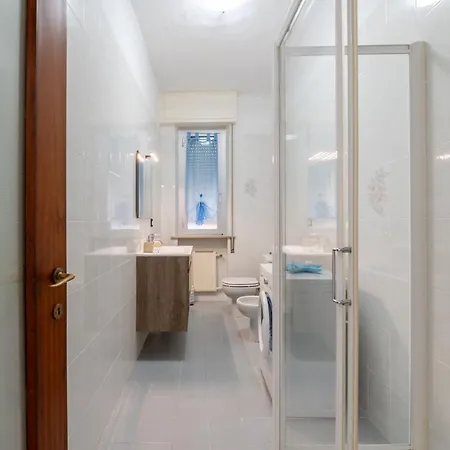 A Due Passi Dalle Onde Apartment *