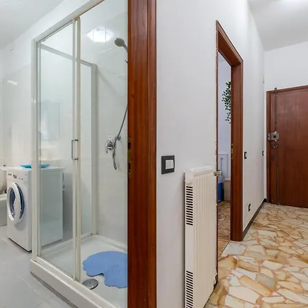 A Due Passi Dalle Onde Apartment *